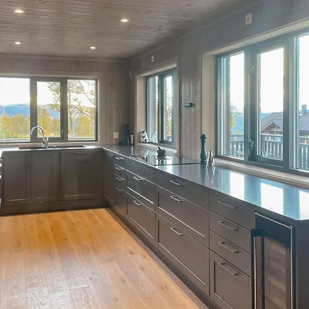 4 Bedroom Awesome In